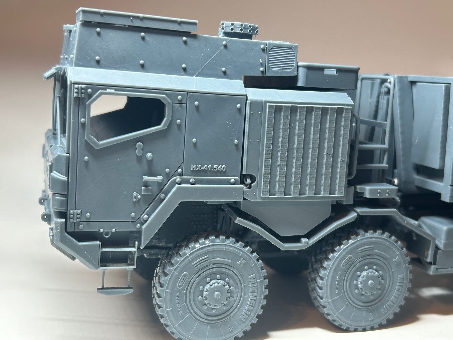 HX2 8x8 mit Pritsche