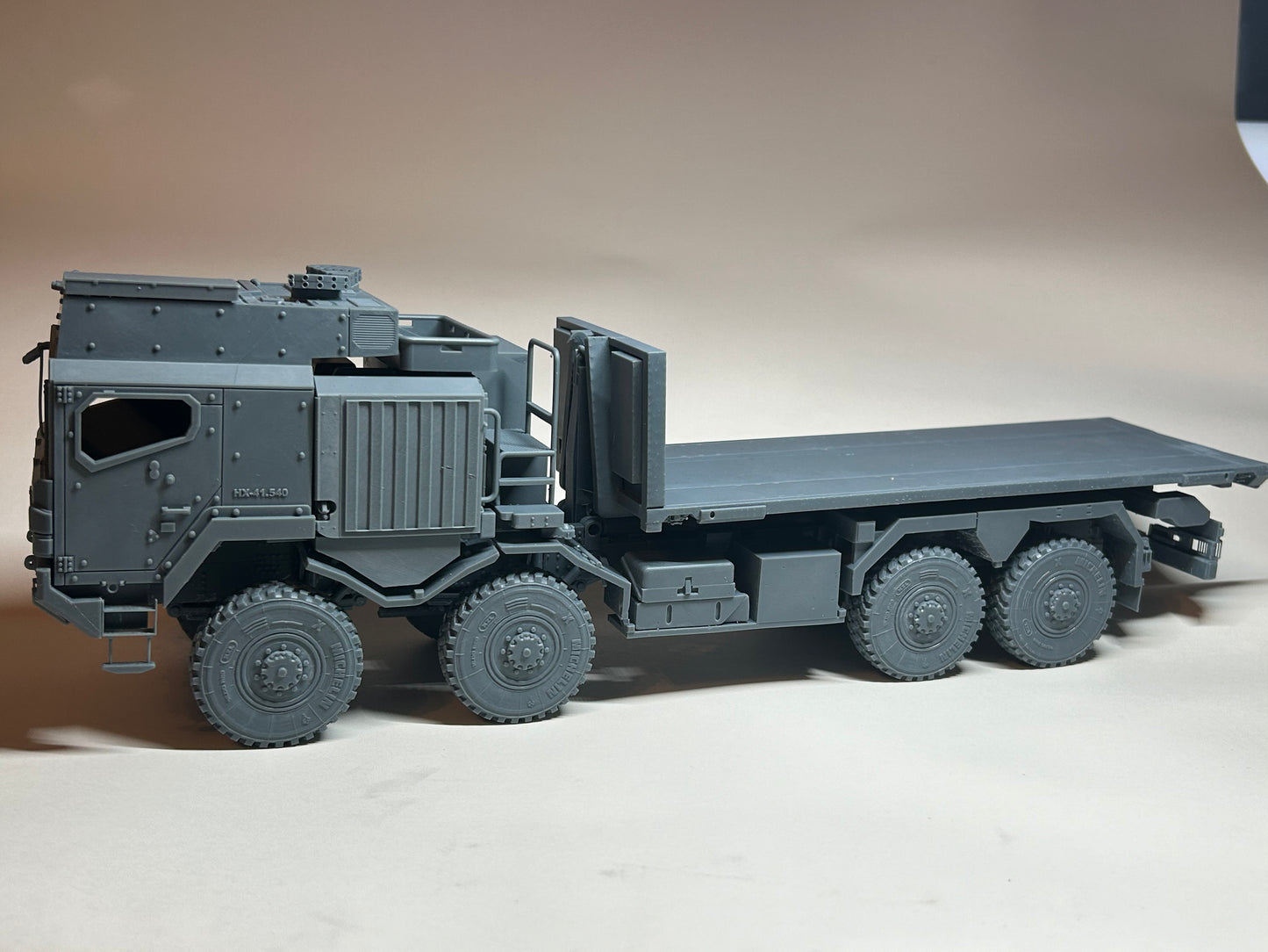 HX2 8x8 mit Pritsche